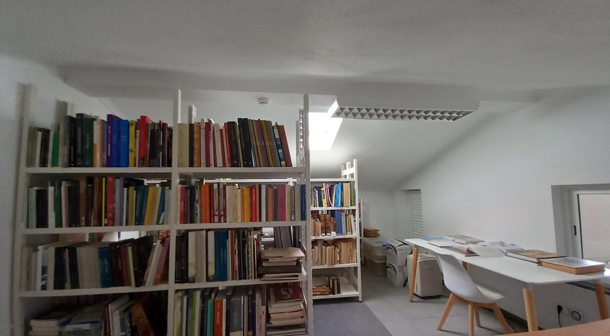 biblioteca-02